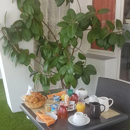 Отель Le Golfe Bleu 2*