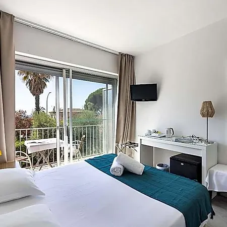 Le Golfe Bleu 2* Cavalaire-sur-Mer