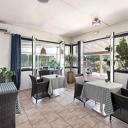 Le Golfe Bleu Otel