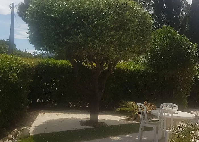 Le Golfe Bleu 2* Cavalaire-sur-Mer